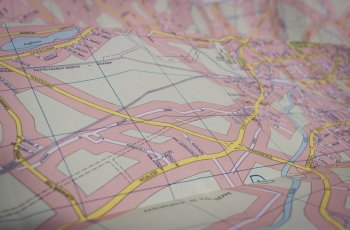 Pahami Rute yang Akan Dilalui. (pexels/Lorenzo Cafaro)