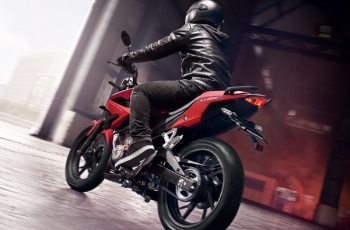 Honda CB150R StreetFire Special Edition