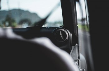 Perhatikan Detail. (Unsplash/William Bayreuther)