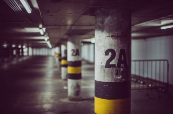 Zona Warna Parkir. (Unsplash/Rokas Nipravicius)