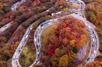 Jalan Irohazaka. (japaninsides.com)