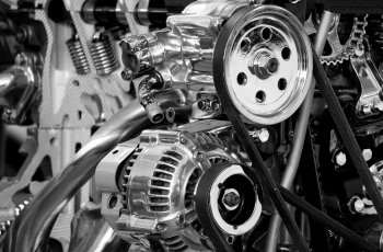Cek Rantai dan Gir di Sepeda Motor. (pexels)