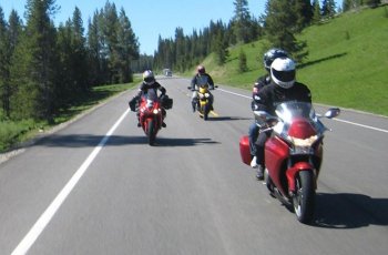 Mempersingkat Rute. (Canyon Chasers)