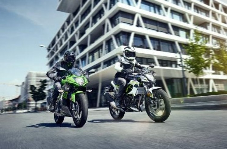 Ninja 125 & Z125. (kawasaki.eu)