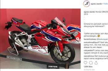 Honda CBR250RR dengan warna red-white-blue. (Instagram/@agoez_bandz)