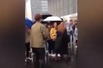 Pria asal Cina ini ditolak gadis pujaan hatinya. (nextshark.com)