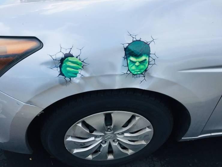 Cara kreatif dan hemat buat mengatasi penyok dan baret di mobil. (facebook/tuningblog.eu)