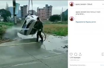 Gaya cuci mobil anti mainstream, (Instagram/@agoez_bandz4)