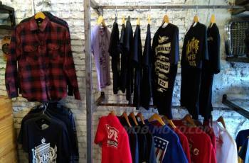Bisnis clothing RRRG. (Mobimoto/Cesar Uji Tawakal)