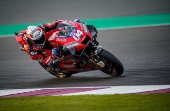 Dovi melakukan uji motor di tes MotoGP Qatar (Twitter/ChaturSiddhant)