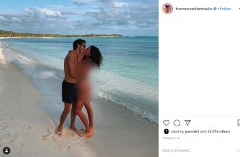 Potret mesranya Valentino Rossi dengan pacarnya yang seksi. (Instagram)