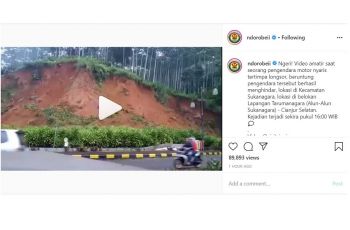 Detik-detik pemotor jadi korban amukan tanah longsor di Cianjur (Instagram-ndorobeii)