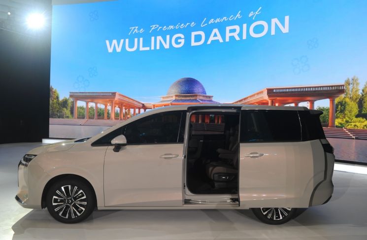 Wuling Darion Mobil Keluarga dengan Pilihan EV dan PHEV. (Foto: MobiMoto/Manuel Jeghesta)